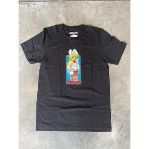 Hook ups bunny girl black tee seize medium